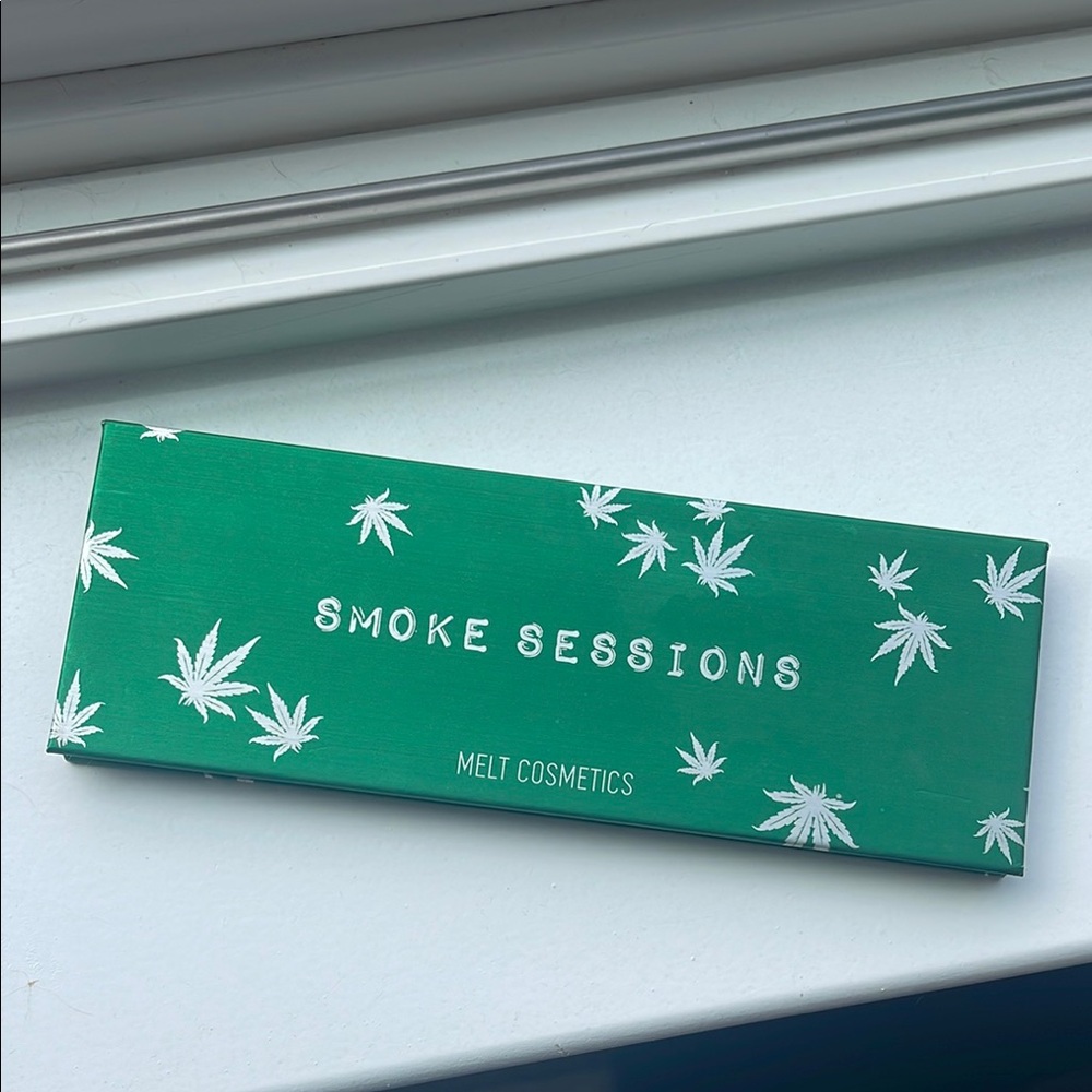 Melt Cosmetics Smoke Session - Picture 3 of 6